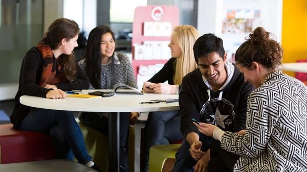 双威大学申请条件详解:成绩、语言、资料全覆盖,规划更稳妥