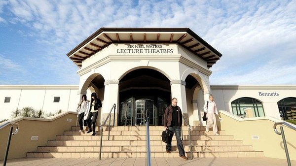 马来西亚双威大学和英迪大学哪个好